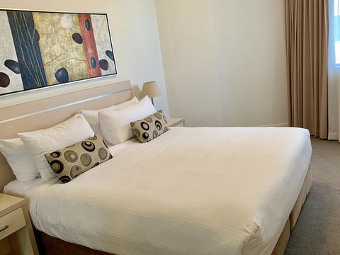 Castle Serviced Apartments - Accommodation Resorts 13
