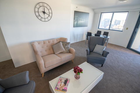 Castle Serviced Apartments - Accommodation Resorts 28