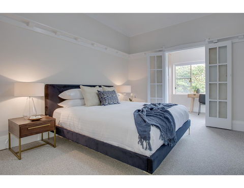 Large, Stylish And Quiet Penthouse Steps From Surf - Accommodation Resorts 1