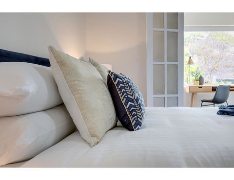 Large, Stylish And Quiet Penthouse Steps From Surf - Accommodation Resorts 8