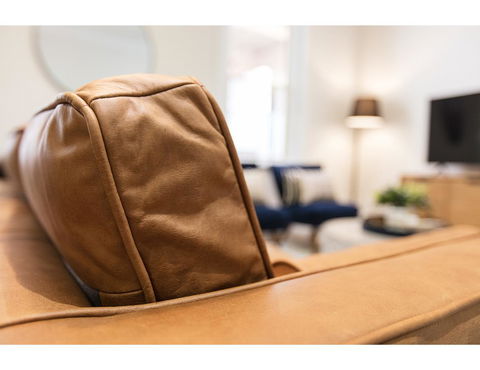 Large, Stylish And Quiet Penthouse Steps From Surf - Accommodation Resorts 19