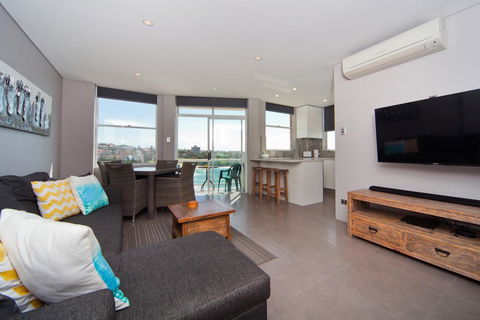 Gorgeous Coogee Views 2 Beds WT21 - Accommodation Resorts 0