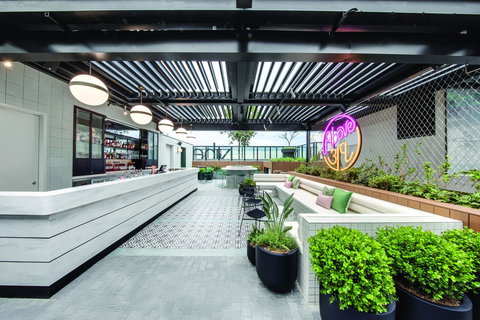 Vibe Hotel Sydney Darling Harbour - Accommodation Resorts 9