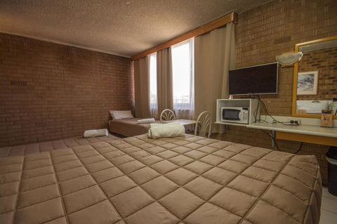 Marco Polo Motor Inn Sydney - Accommodation Resorts 24