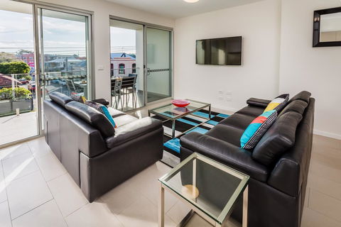 Hamilton Executive Apartments - Accommodation Resorts 20