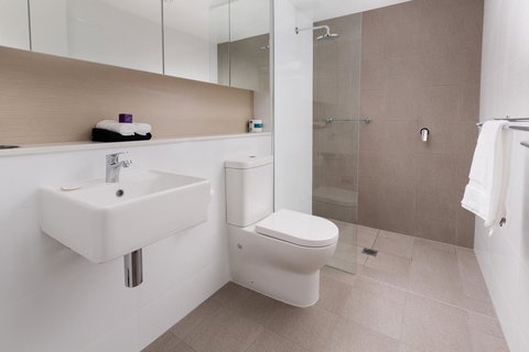 Hamilton Executive Apartments - Accommodation Resorts 26