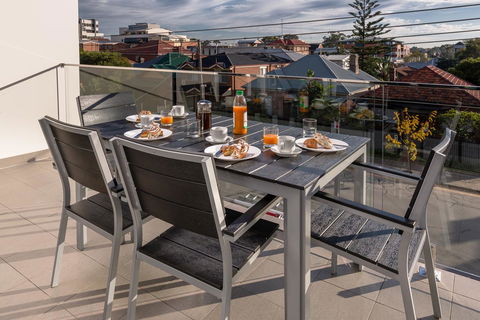 Hamilton Executive Apartments - Accommodation Resorts 1