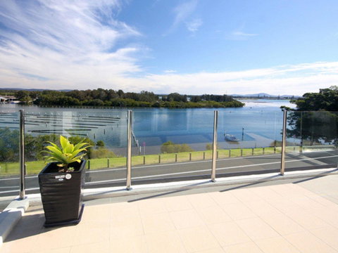 Regatta 13 - Accommodation Resorts 1
