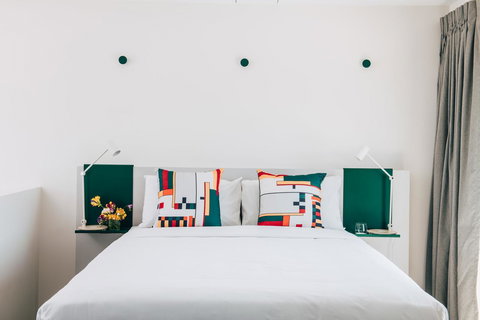 UKO Stanmore - Accommodation Resorts 0