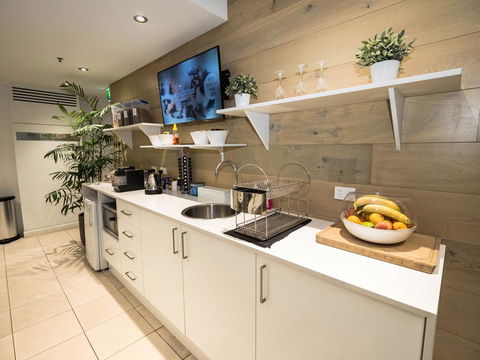 Crown Hotel Surry Hills - Accommodation Resorts 4