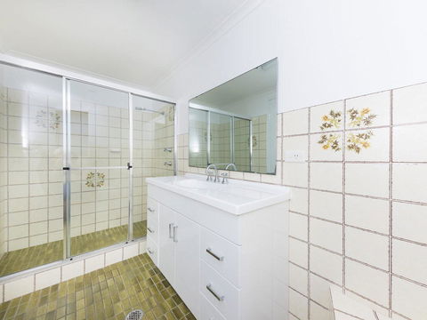Centrepoint 10 - Accommodation Resorts 3