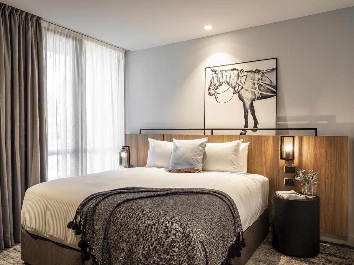 Glenmore Park NSW Accommodation Resorts