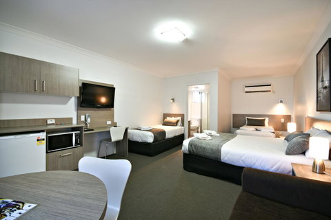 The Aberdeen Motel - Accommodation Resorts 3