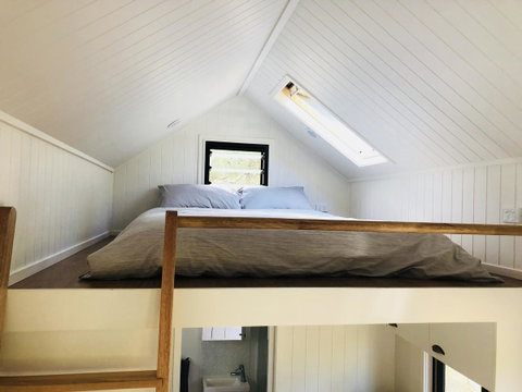 Christopher Tiny House - Accommodation Resorts 3