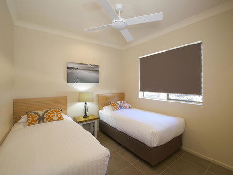 Marty's @ Little Beach - Accommodation Resorts 15