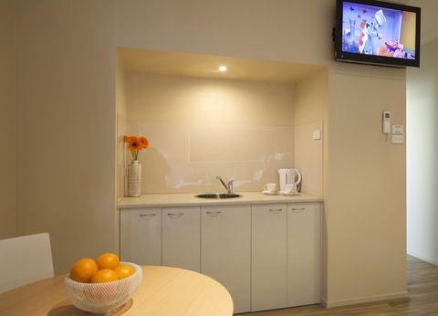 Marty's @ Little Beach - Accommodation Resorts 22