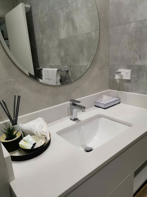 The Select Inn Ryde - Accommodation Resorts 2