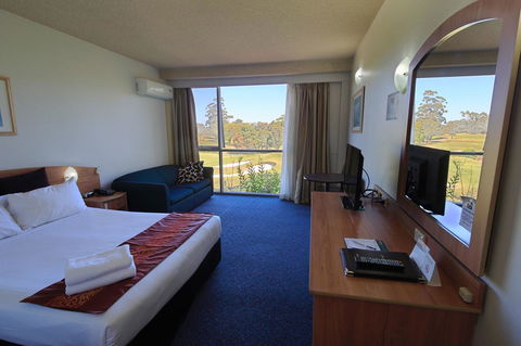 The Select Inn Ryde - Accommodation Resorts 9