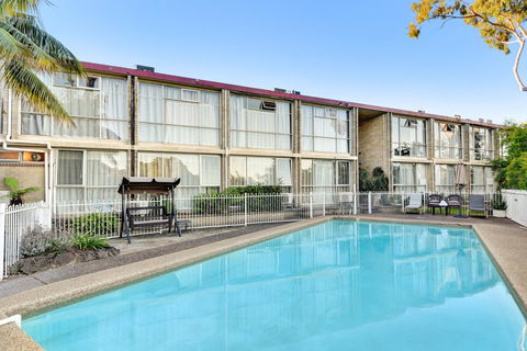 The Select Inn Ryde - Accommodation Resorts 10