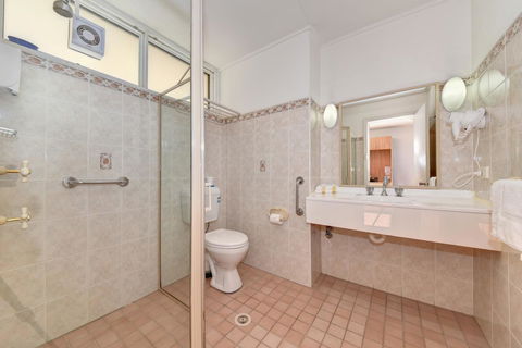 The Select Inn Ryde - Accommodation Resorts 7