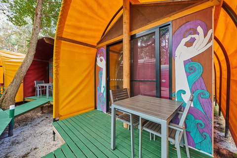 Arts Factory By Nomads - Accommodation Resorts 11