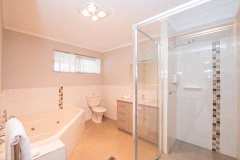 Hume Country Motor Inn - Accommodation Resorts 29