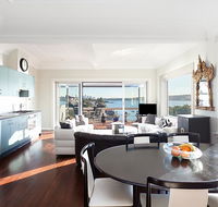 Art Deco Apartment With Breathtaking Water Views - Accommodation Resorts