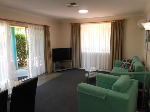 Beaches Serviced Apartments - Accommodation Resorts 27