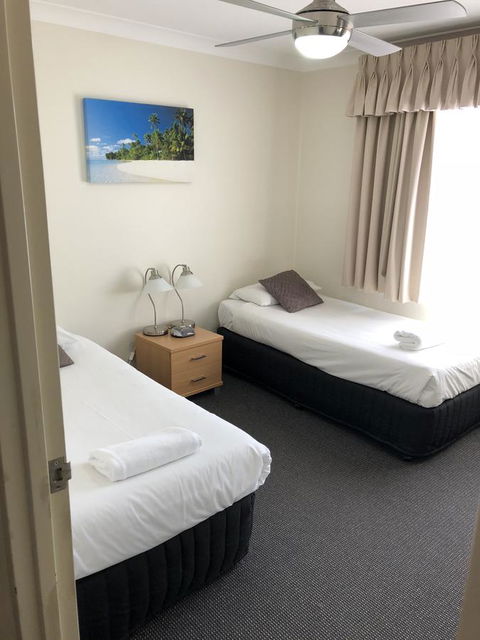 Beaches Serviced Apartments - Accommodation Resorts 13
