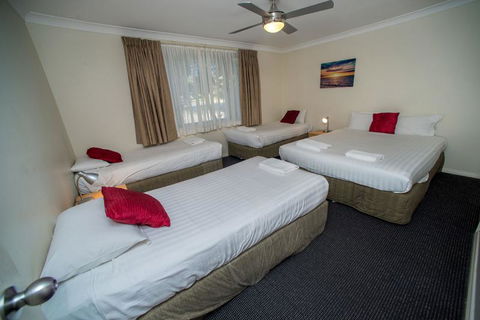 Beaches Serviced Apartments - Accommodation Resorts 0