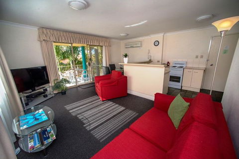 Beaches Serviced Apartments - Accommodation Resorts 12