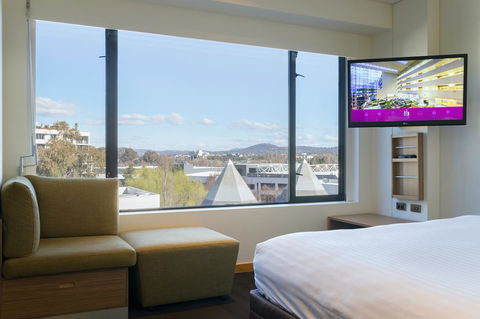 Crowne Plaza Canberra, An IHG Hotel - Accommodation Resorts 19