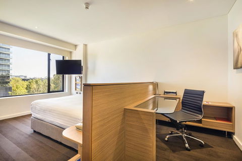 Crowne Plaza Canberra, An IHG Hotel - Accommodation Resorts 34