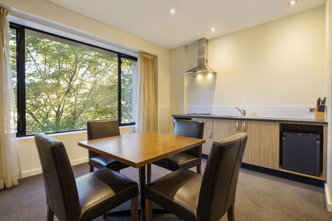 Crowne Plaza Canberra, An IHG Hotel - Accommodation Resorts 39