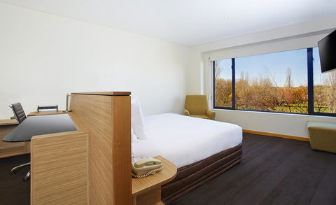 Crowne Plaza Canberra, An IHG Hotel - Accommodation Resorts 41