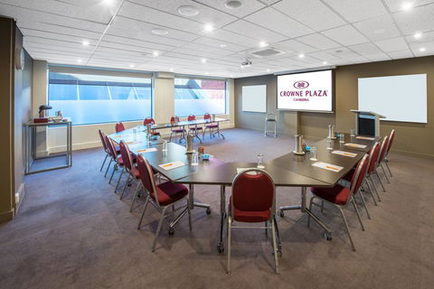 Crowne Plaza Canberra, An IHG Hotel - Accommodation Resorts 8