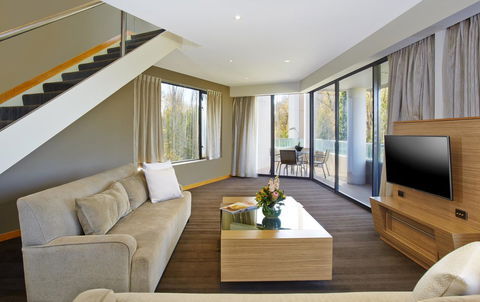 Crowne Plaza Canberra, An IHG Hotel - Accommodation Resorts 38