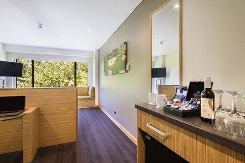 Crowne Plaza Canberra, An IHG Hotel - Accommodation Resorts 42
