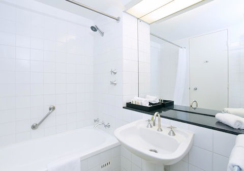 Crowne Plaza Canberra, An IHG Hotel - Accommodation Resorts 25