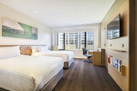 Crowne Plaza Canberra, An IHG Hotel - Accommodation Resorts 31