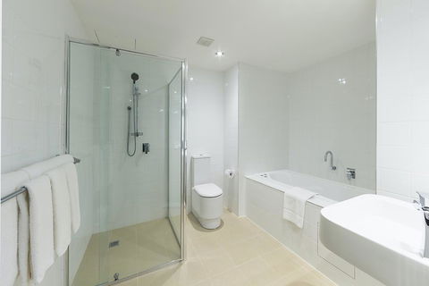 Crowne Plaza Canberra, An IHG Hotel - Accommodation Resorts 27