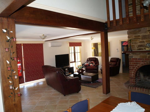 Boobook Manor - Accommodation Resorts 2