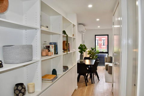 Brand New 2 Bed Apartment With Stunning City Views - Accommodation Resorts 3