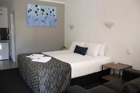 Bundaberg Spanish Motor Inn - Accommodation Resorts 1