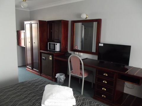 Bushman's Motor Inn - Accommodation Resorts 3