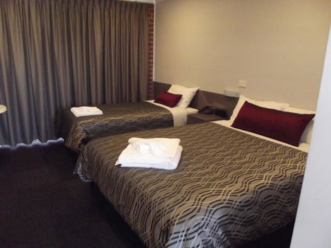 Bushman's Motor Inn - Accommodation Resorts 2