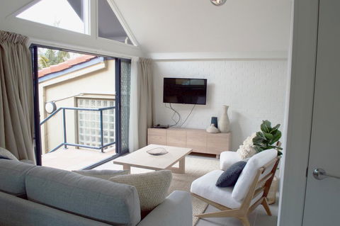 Byron Bay Beachfront Apartments - Accommodation Resorts 1