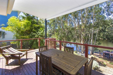 CABARITA BEACH BLISS - HOLIDAY HOME ON THE LAKE - Accommodation Resorts 3