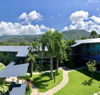 Cairns Adventure Lodge - Cook your own meals in your private Kitchen includes Dishwasher Washing Machine - Accommodation Resorts