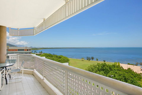 Cairns Ocean View Apartment - Accommodation Resorts 1